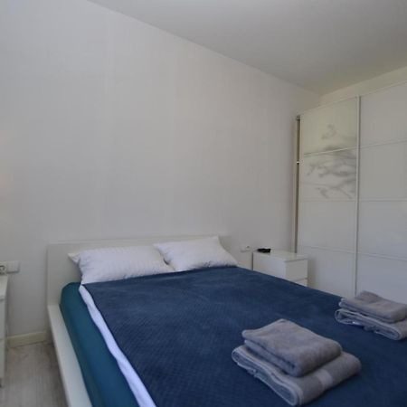 Apartament Bursztynowy Z Garazem -Centrum Gliwic Гливице Екстериор снимка