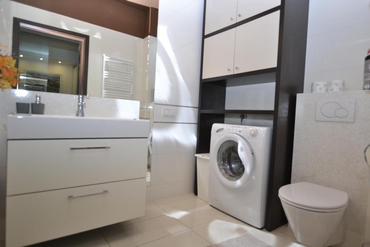 Apartament Bursztynowy Z Garazem -Centrum Gliwic Гливице Екстериор снимка